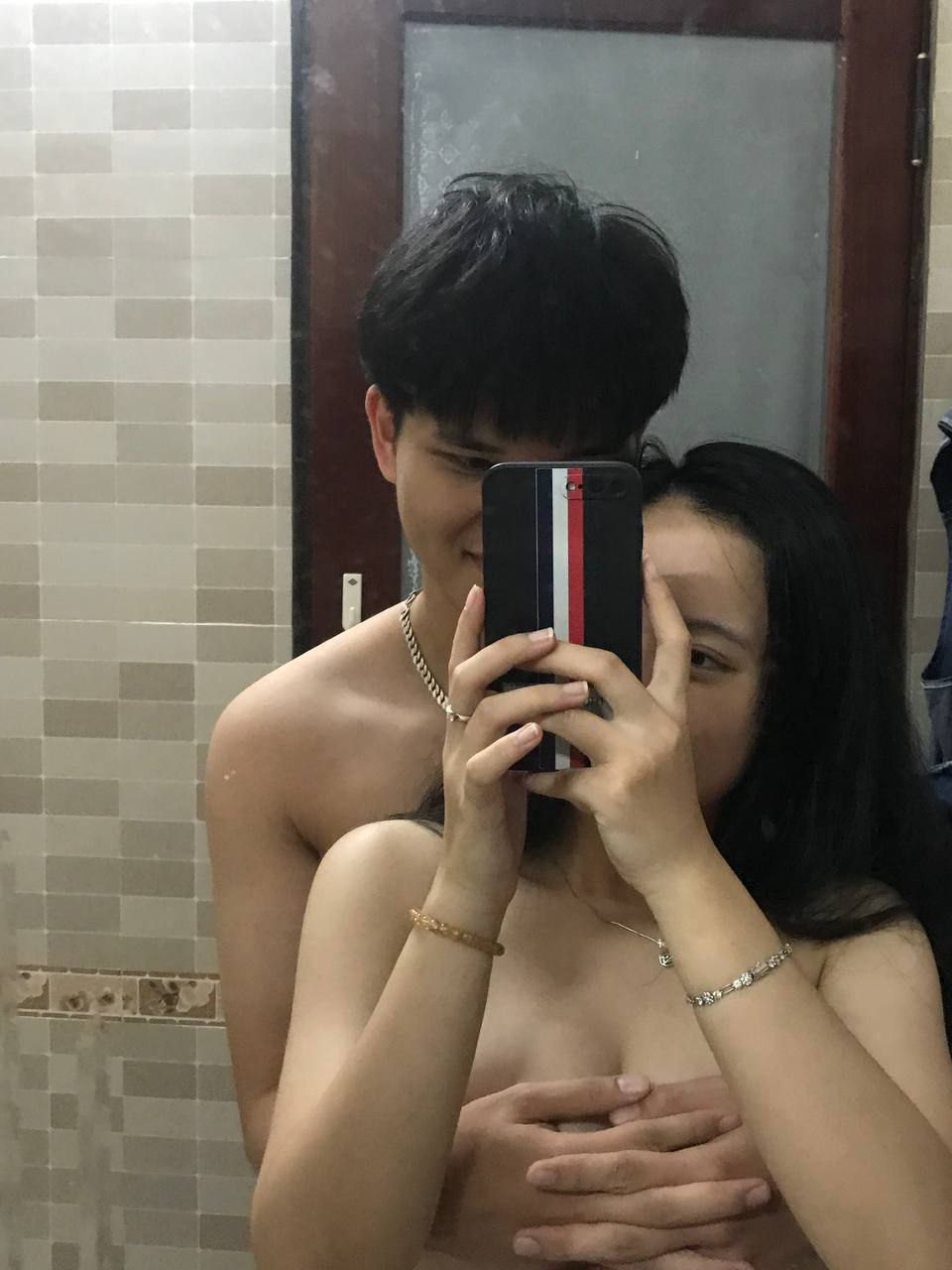 Yêu cô chị thanh niên số hưởng địt cả cô em